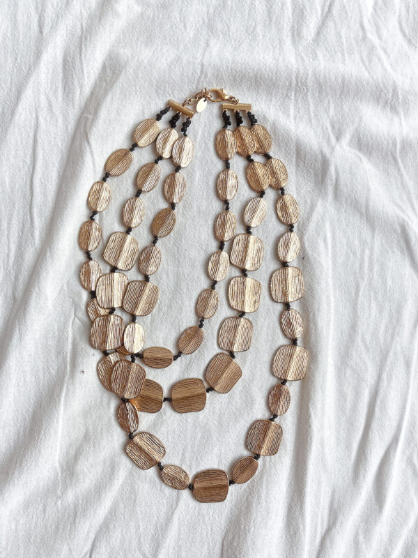 Collar dorado