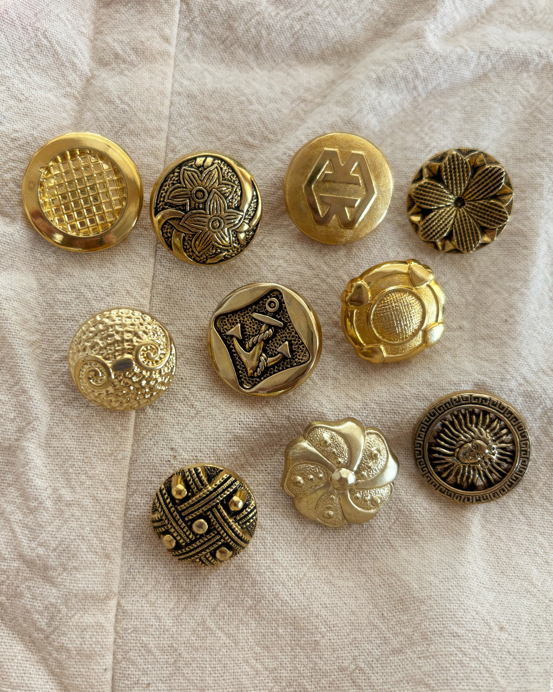 Mix botones flor de oro