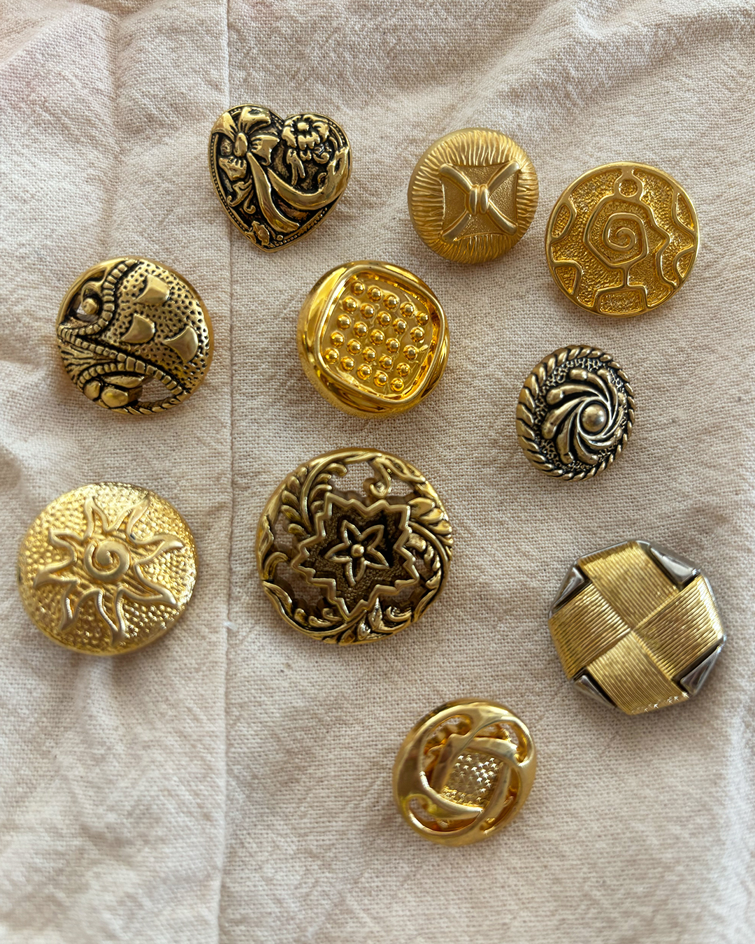 Mix botones sol y corazón