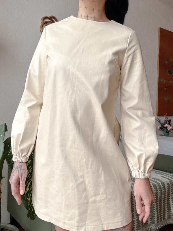 Vestido crema